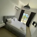 Mane Hotel *