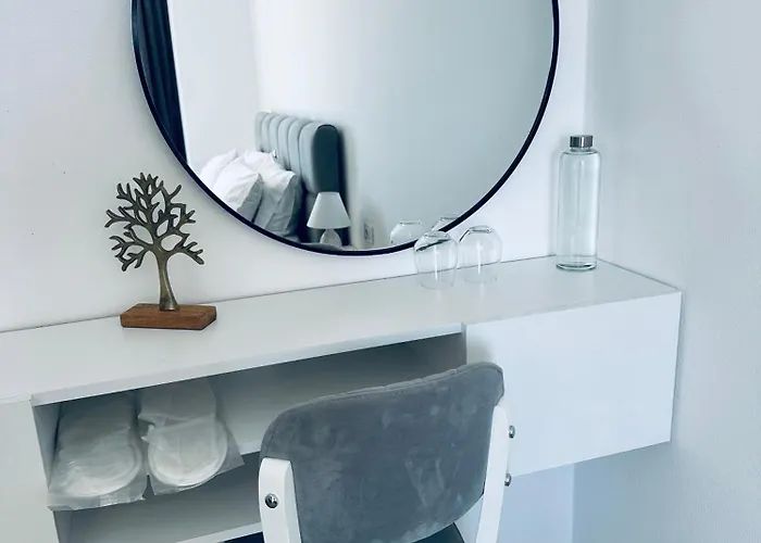 Mane מלון סרנדה